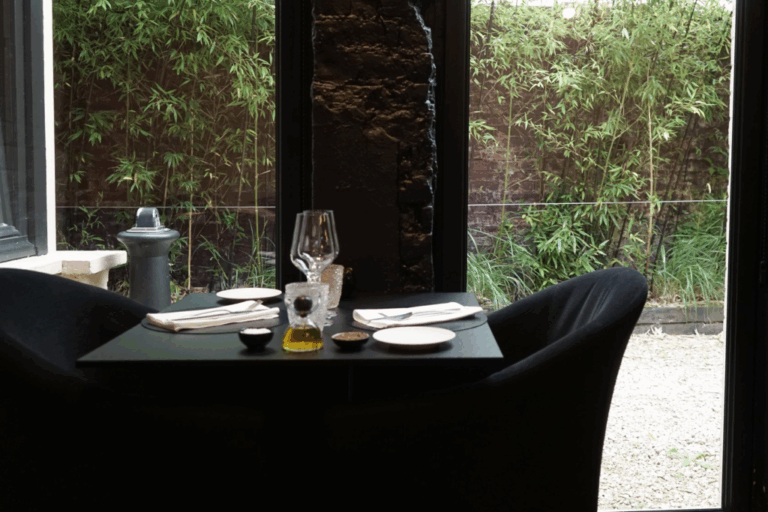 le vugo table