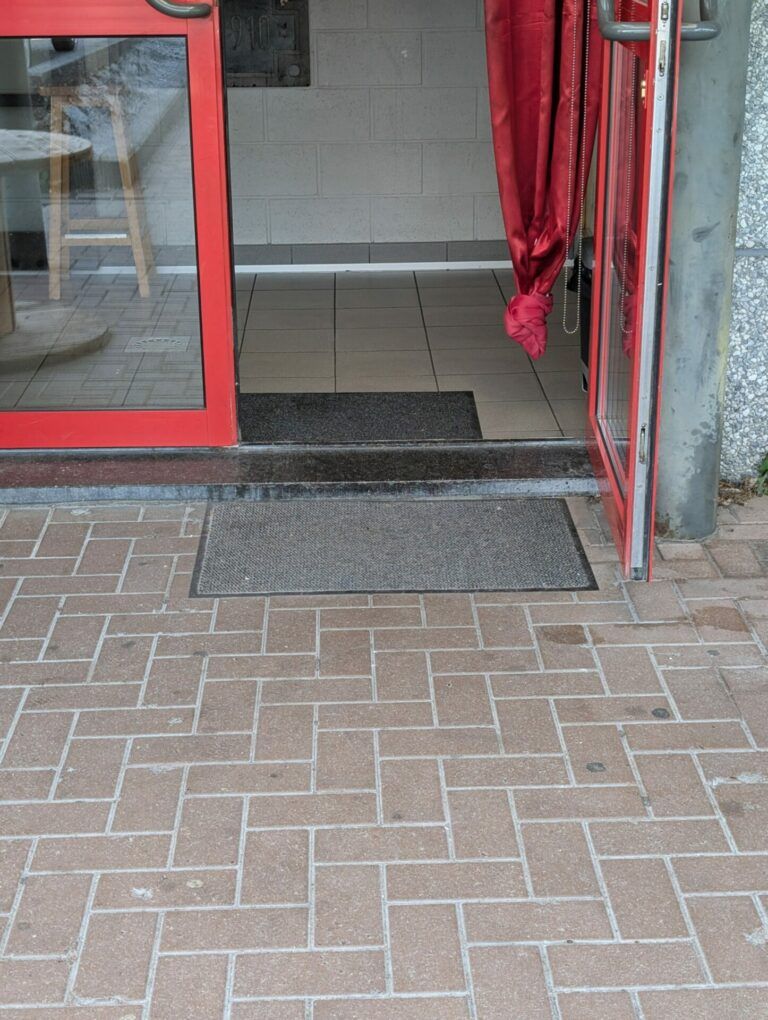 att.nqoayfd 8lxube5wvr3vz0am6zqzeji2whvrdrhoqs0.jpeg